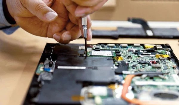 SSDとHDDの2ドライブ内蔵のすすめ