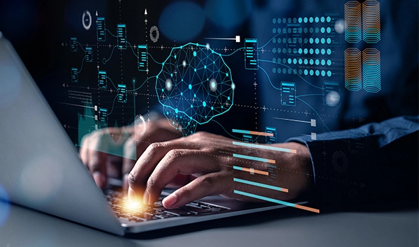 ビジネス向け最強ノートパソコンとは「高性能で幅広い業務に使える製品」