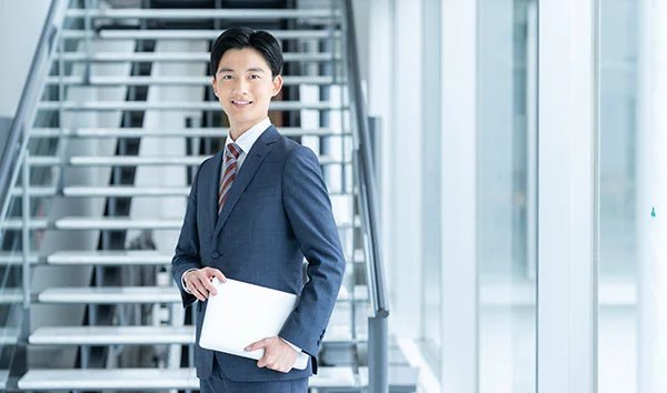 ノートパソコンのサイズ別！持ち運びのしやすさをチェック