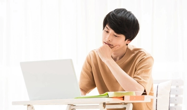 ノートパソコンのメモリを増やすにはどうすればいい？