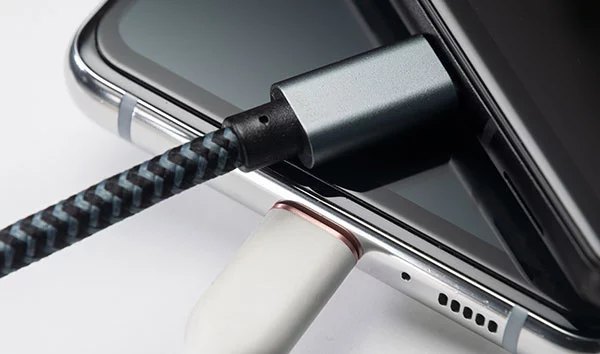 タブレットが充電できないのはなぜ？原因と対処方法を分かりやすく解説！ 